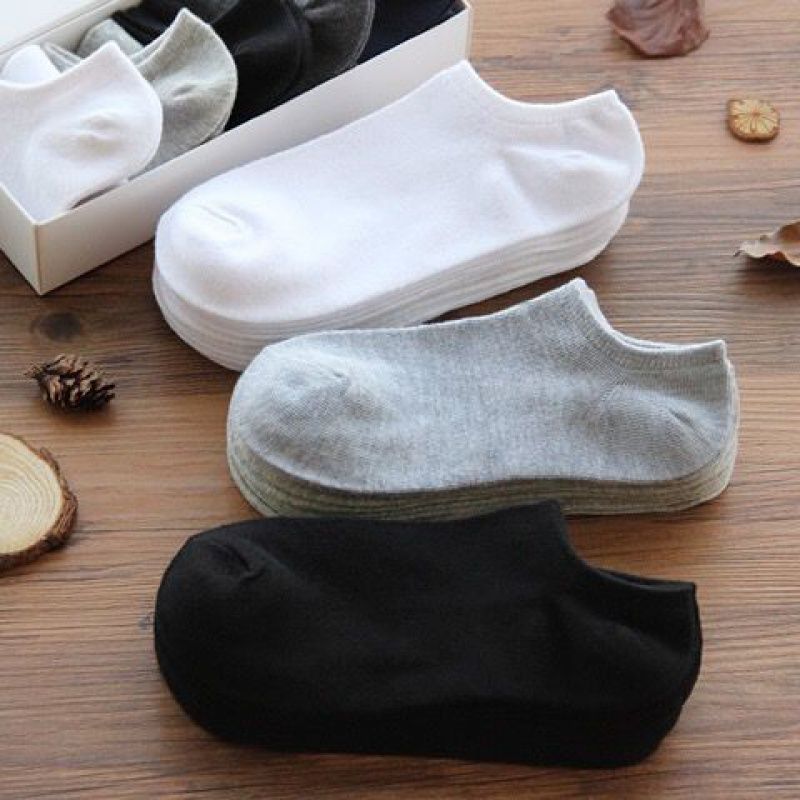Korean-Style Crew Socks Secondary image